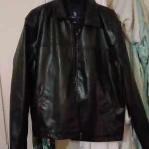 U.S ASSN Mens Med Leather Bomber Jacket (Black)